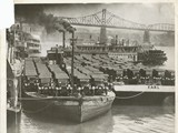 1918-15-05 Transporting autos with barge1