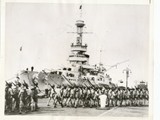 1933-06-10 Soldiers embarks Wyoming on a practice cruise1