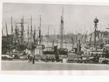 1940-18-05 Scene at the waterfront in Dunkerque, France1