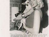 1957-05-05 Jayne Mansfield with Phillip1